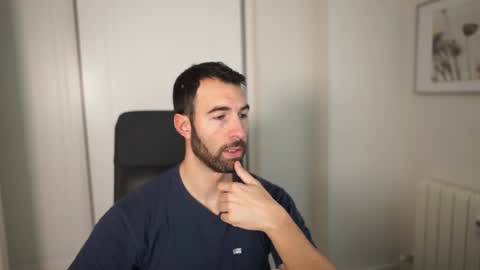 Snapshot of kiatog5 chatting on March 11, 8:41 am Manu online show from March 11, 8:41 am