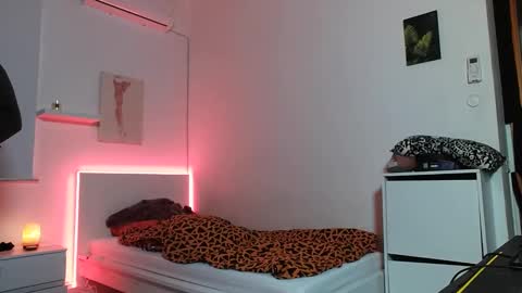 king7045 online show from March 9, 9:35 am