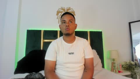kingg_jay online show from May 26, 12:01 pm
