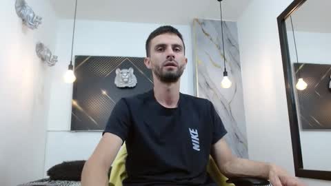 KING  online show from March 21, 3:54 am