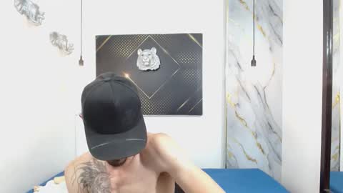 KING  online show from March 27, 8:26 am