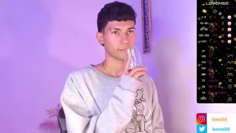  A L E X  online show from October 29, 5:21 am