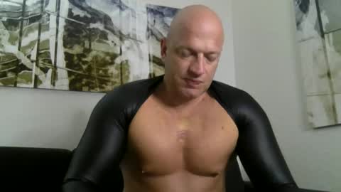 Snapshot of kinksub4use chatting on January 18, 2:40 am Kink Sub online show from January 18, 2:40 am