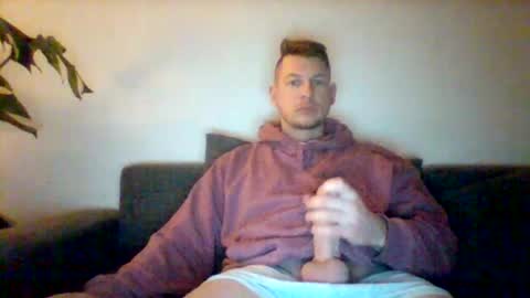 kinkylionboy online show from February 8, 7:51 pm