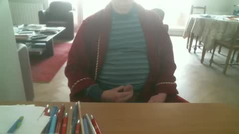 kisslog1 online show from November 13, 9:25 am