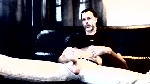 kit_walker101 online show from April 15, 7:19 am