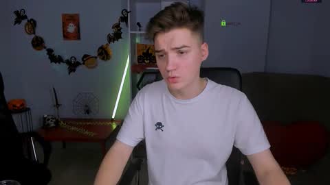 kitniss online show from October 30, 2:13 am