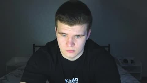 Snapshot of kittenmur chatting on February 9, 7:41 pm Vlad online show from February 9, 7:41 pm
