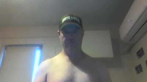 kiwiguy19773 online show from January 9, 6:38 am
