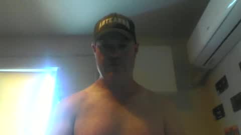 kiwiguy19773 online show from February 23, 11:36 pm