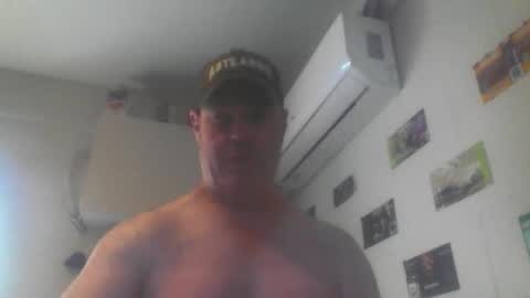 kiwiguy19773 online show from April 21, 11:00 pm