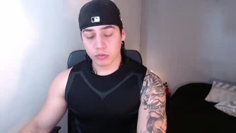 kiyo__ online show from April 6, 8:42 pm