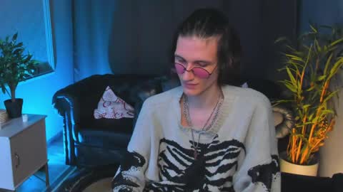 Klaude Jam online show from April 13, 4:18 pm