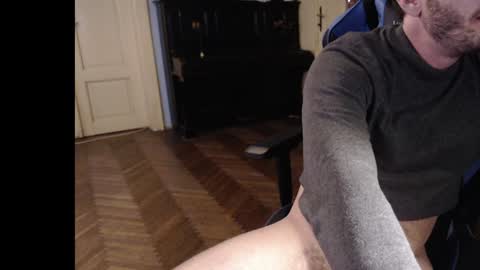 Kmaby online show from January 1, 9:07 am