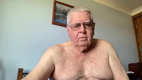 Aussiedude online show from September 23, 2:00 am