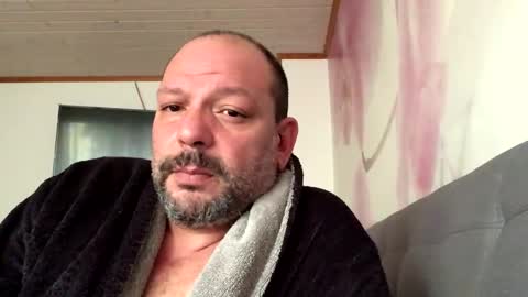 Snapshot of kostasgreek42 chatting on December 4, 8:56 am Kosta online show from December 4, 8:56 am
