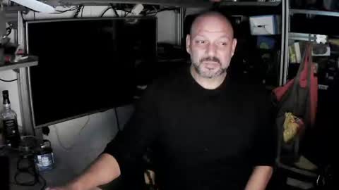 Snapshot of kostasgreek42 chatting on October 20, 6:34 pm Kosta online show from October 20, 6:34 pm