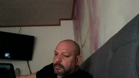 Snapshot of kostasgreek42 chatting on January 2, 10:05 am Kosta online show from January 2, 10:05 am