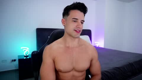 Snapshot of krops_ chatting on March 10, 4:38 am KROPS online show from March 10, 4:38 am