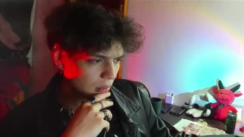 Snapshot of krye_x chatting on November 1, 7:01 am Zack online show from November 1, 7:01 am