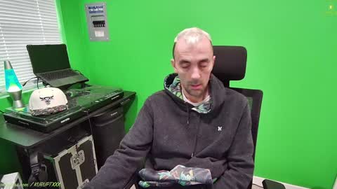 kuruptxxx online show from January 19, 6:00 pm