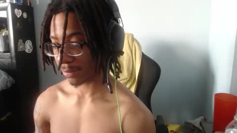 kwonder78 online show from April 10, 2:02 pm