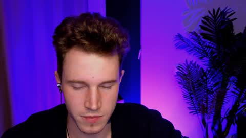 Snapshot of kyle_4u chatting on December 25, 8:07 pm Kyle online show from December 25, 8:07 pm