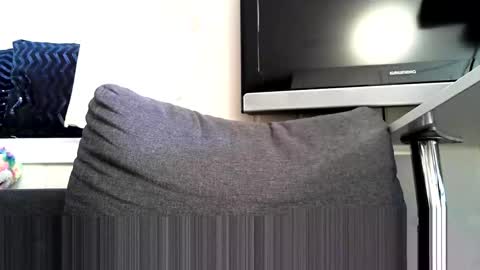 laarmakan online show from April 10, 7:48 am