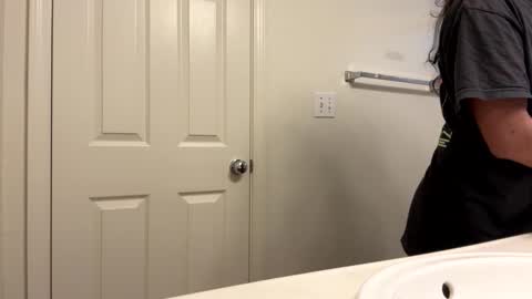 labaemaerijae online show from April 23, 1:57 pm