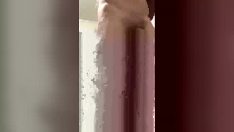 lailajeand online show from April 18, 8:05 am