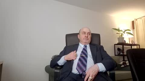 lajose52 online show from December 18, 9:00 pm