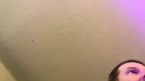 larrythelover23 online show from February 25, 8:37 am