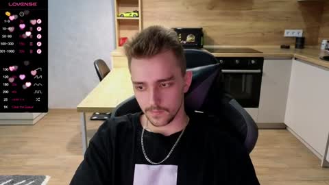 Snapshot of larstar01 chatting on January 18, 5:59 pm Lars online show from January 18, 5:59 pm