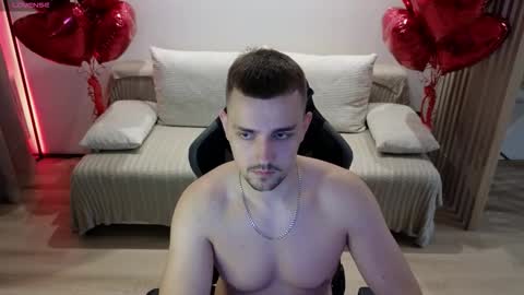 Snapshot of larstar01 chatting on September 28, 10:19 pm Lars online show from September 28, 10:19 pm