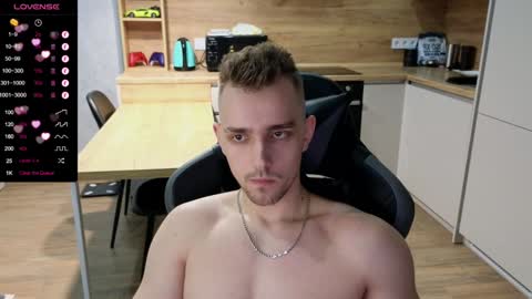 Snapshot of larstar01 chatting on February 4, 10:45 pm Lars online show from February 4, 10:45 pm