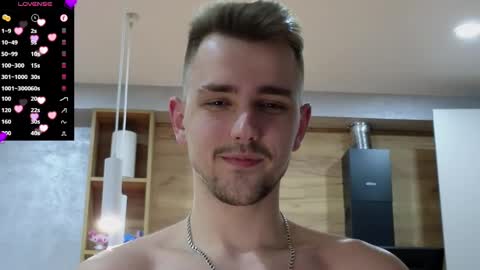 Snapshot of larstar01 chatting on February 12, 9:11 pm Lars online show from February 12, 9:11 pm