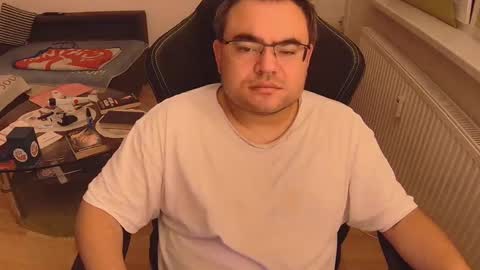 latexboy893 online show from September 11, 8:52 pm