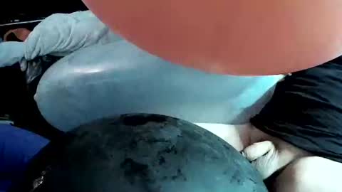 latexchris77 online show from February 22, 4:19 pm