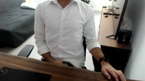 latexdave84 online show from January 7, 10:31 am