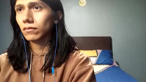 Snapshot of latin_shado chatting on October 20, 9:46 am Shado online show from October 20, 9:46 am