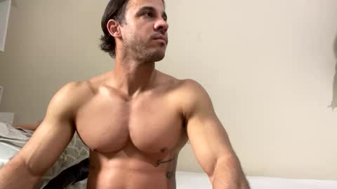 latino_rodri online show from April 11, 10:19 am