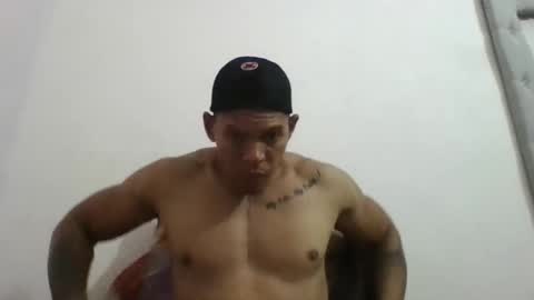 latinoxxl22cm online show from March 4, 3:33 am