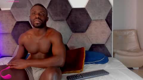 LEANDRO online show from March 15, 3:47 am