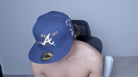 Laureent online show from December 3, 9:21 pm