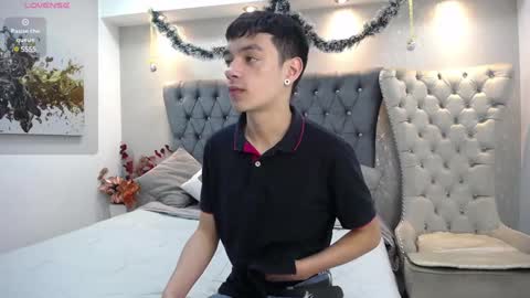 Snapshot of lawford_mike chatting on December 14, 1:38 pm Mike online show from December 14, 1:38 pm