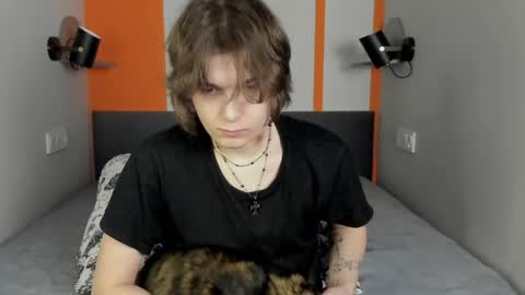 Alex online show from April 19, 2:11 am