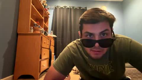 leaderzac online show from April 16, 12:21 am