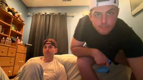 leaderzac online show from March 31, 2:13 am