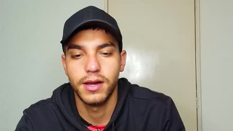 Leandro online show from December 6, 7:10 am