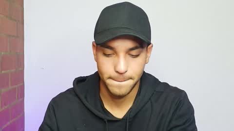 Leandro online show from January 8, 1:21 am